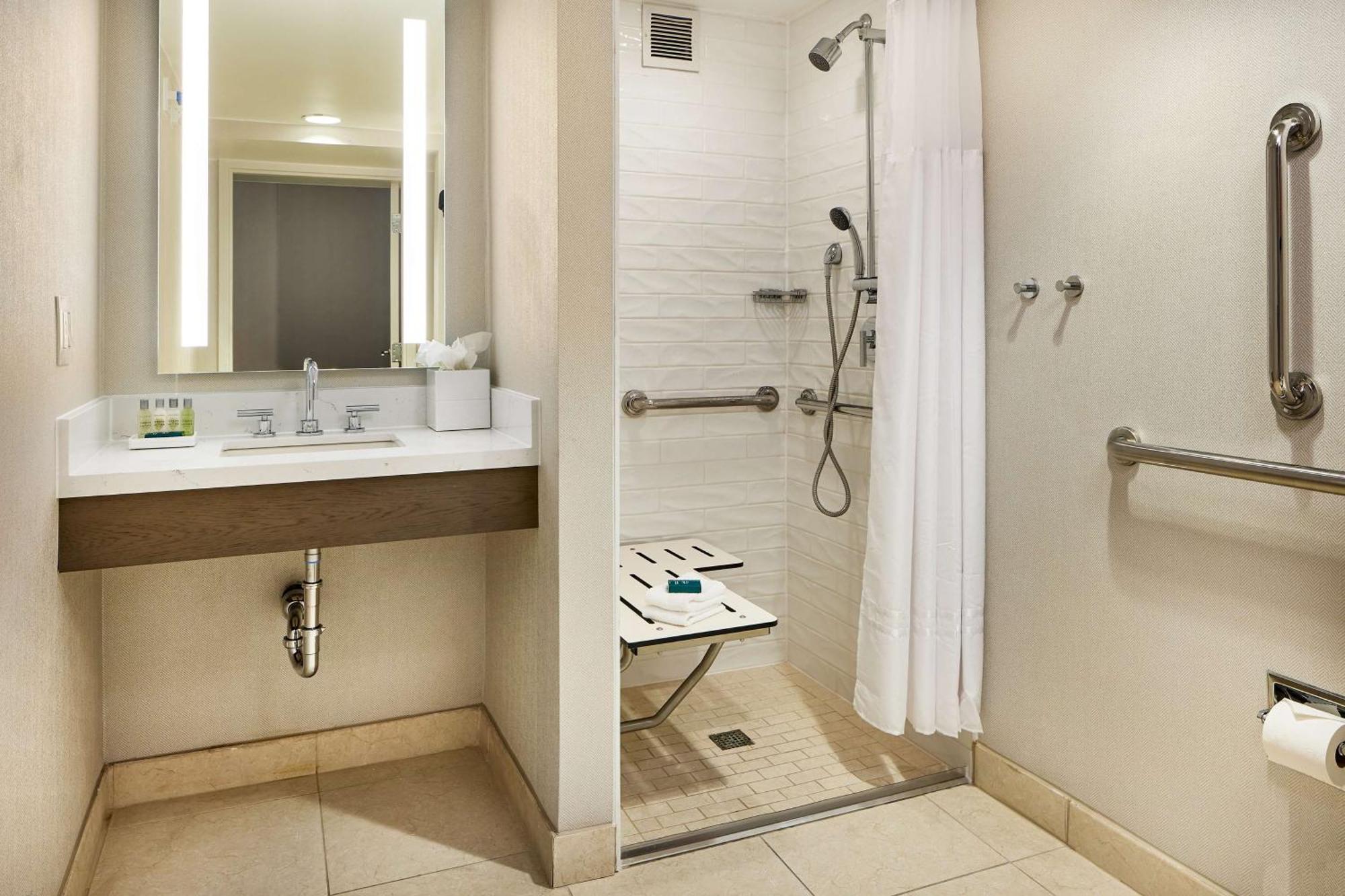 Hilton Kansas Country Club Plaza Hotel 4*